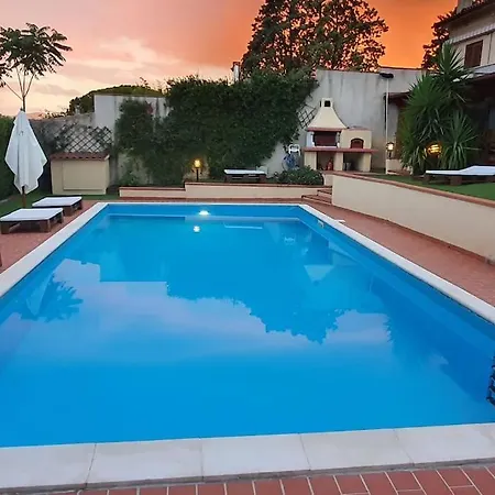 Tatil Evi Ardito, Con Piscina *